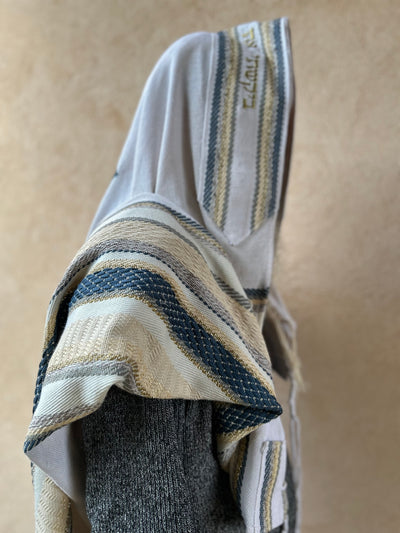 טלית בעבודת יד - מלכות כחול