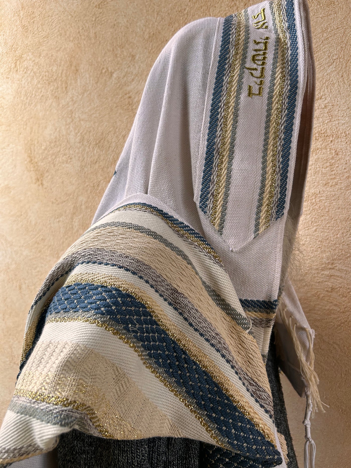 טלית בעבודת יד - מלכות כחול