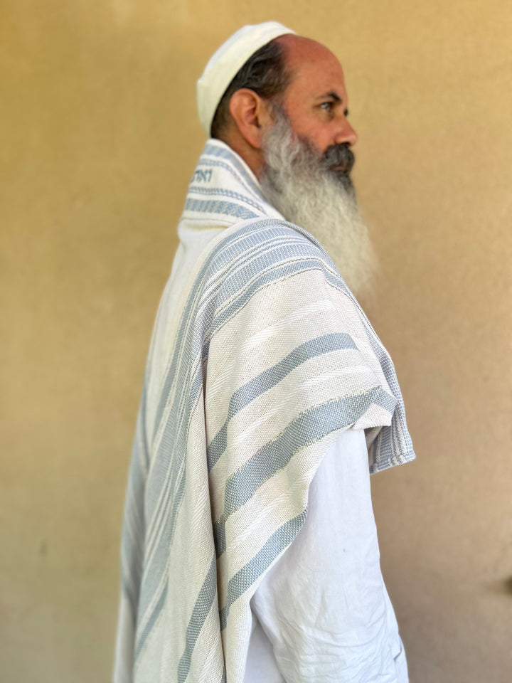 טלית בעבודת יד - נתן
