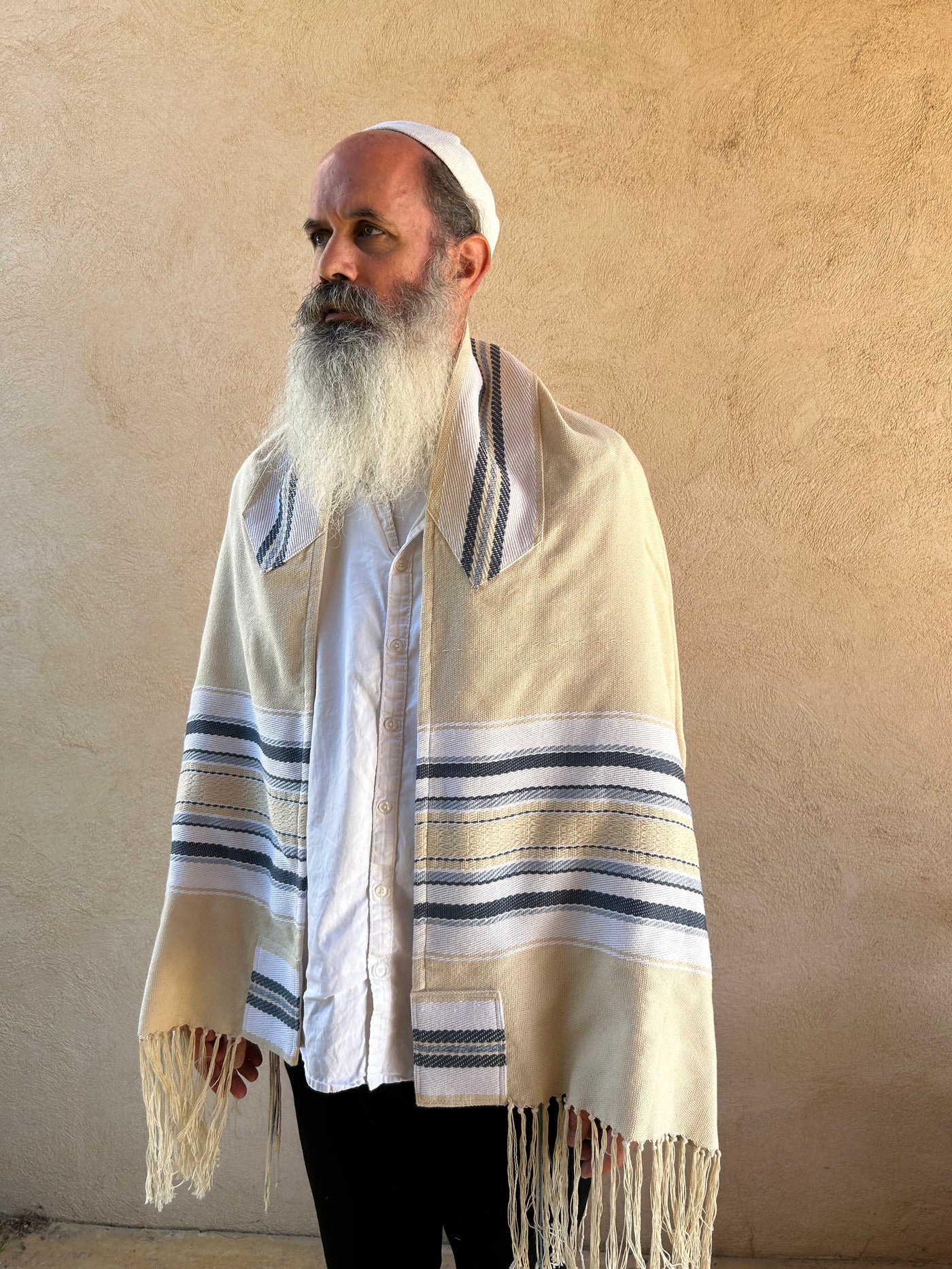 טלית דעת כחול - טלית בעבודת יד מכותנה  מוכנה למשלוח