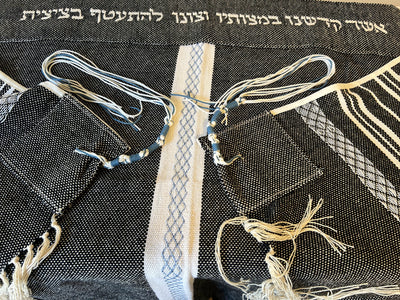 טלית בעבודת יד - רפאל