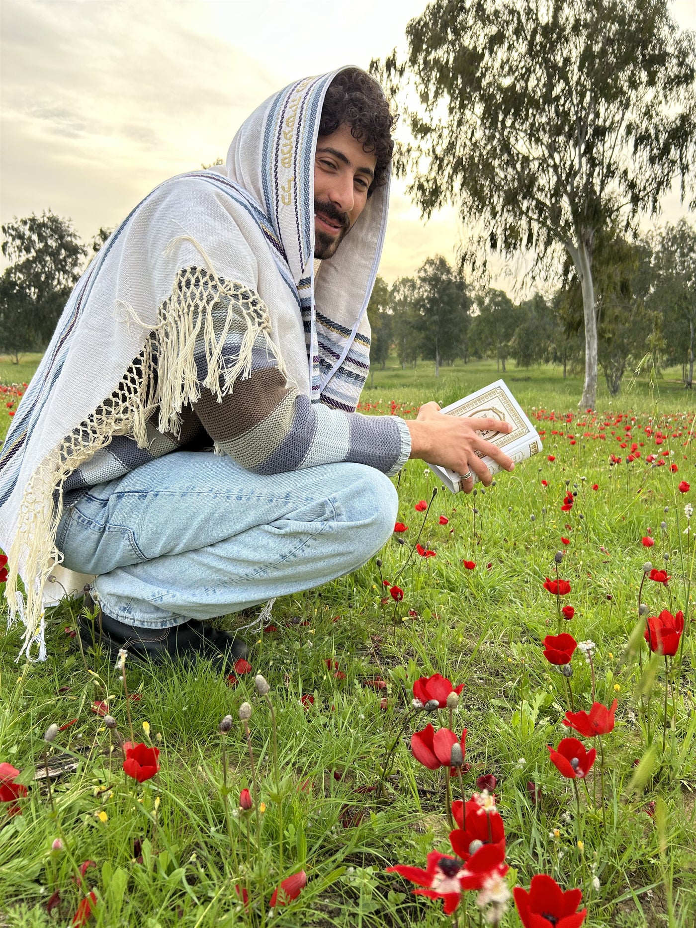 טלית בעבודת יד - ארגמן