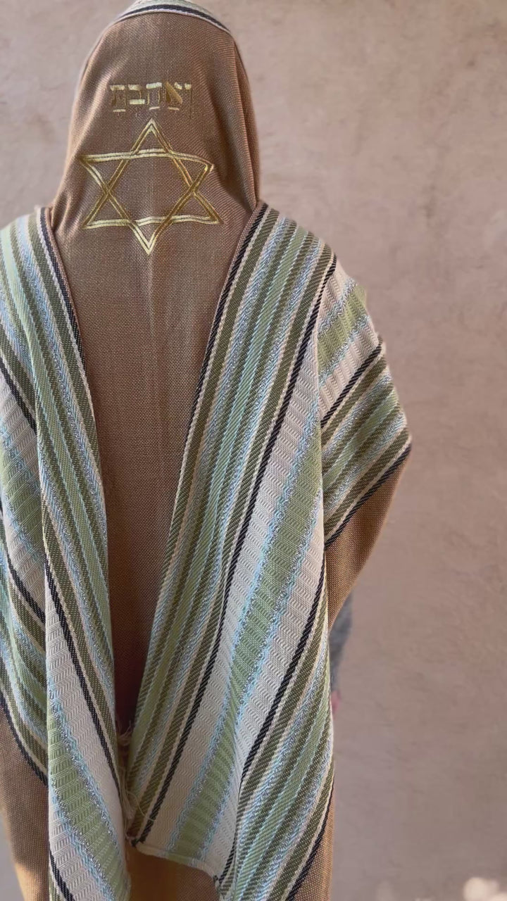 ) טלית כותנהבעבודת יד - ואהבת