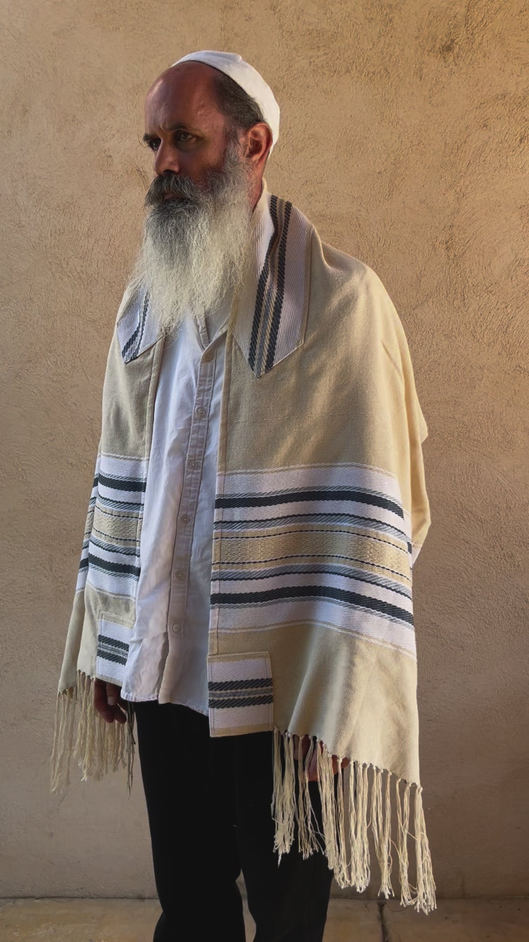 טלית דעת כחול - טלית בעבודת יד מכותנה  מוכנה למשלוח