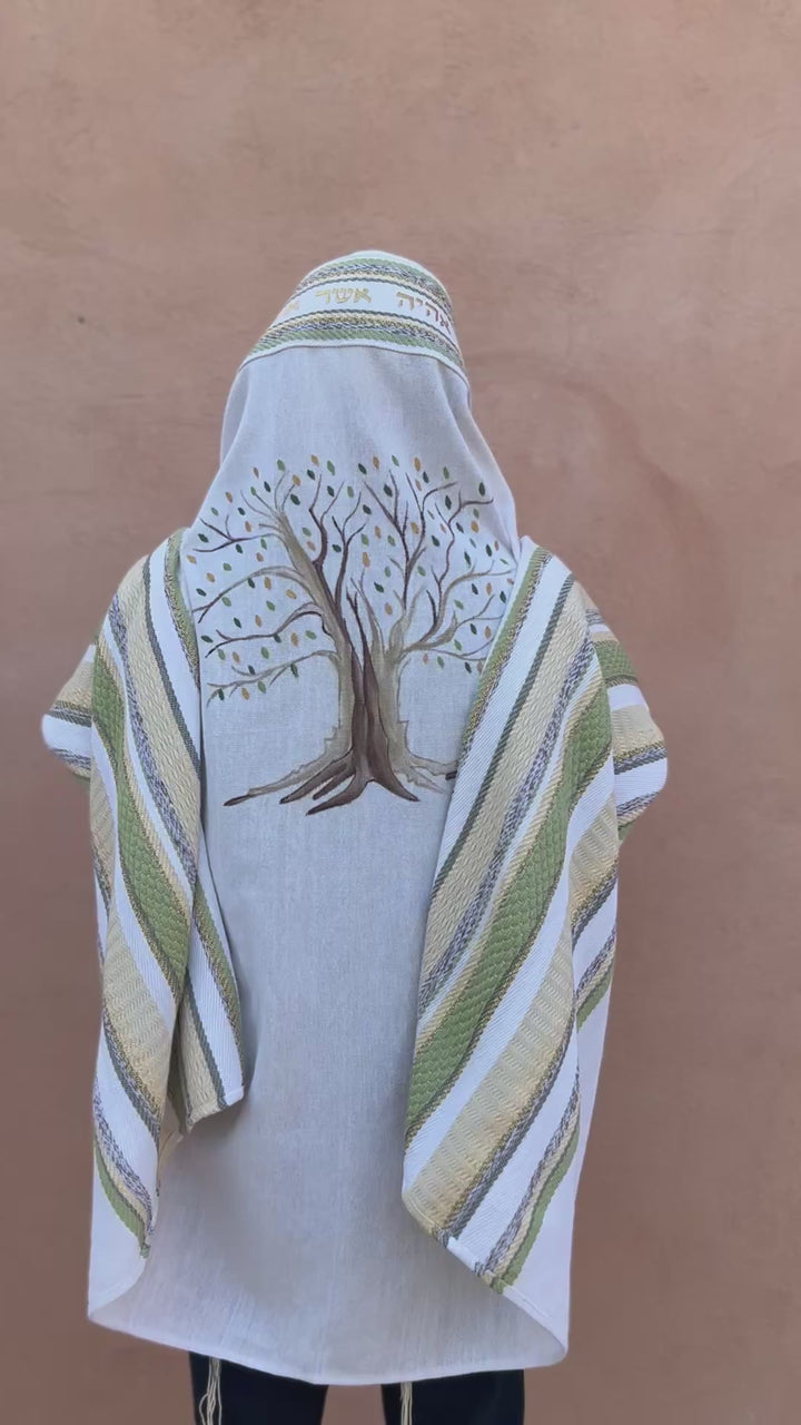 סט טלית בעבודת יד - גפן עם עץ חיים