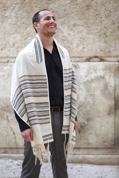 טלית בעבודת יד - הוד