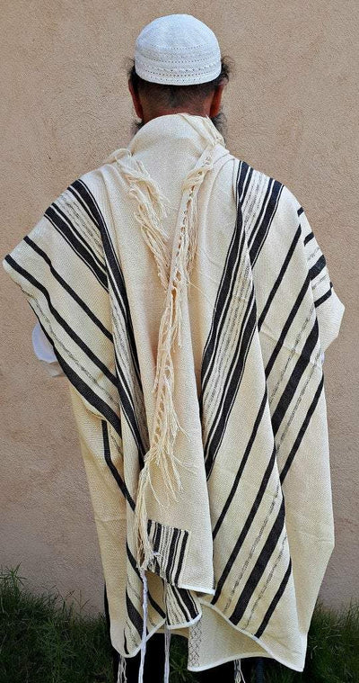 טלית בעבודת יד - מסורת - שחור ולבן