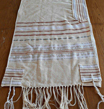 טלית בעבודת יד - ורוד, כסף ולבן